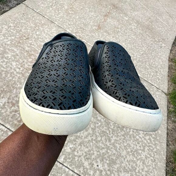 Tory Burch Women’s Lennon Laser Cut Perforated‎ Slip On Sneakers Size 8 Blue - Picture 12 of 17